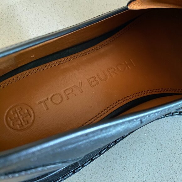 Tory Burch Jessa Chain-link Leather Loafers - Picture 6 of 6